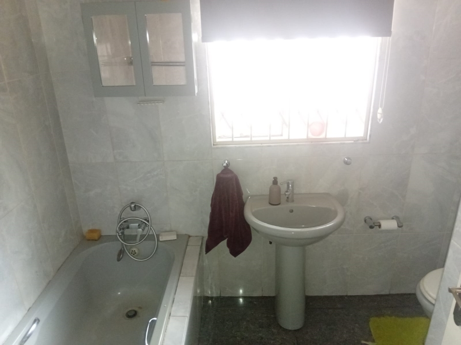 2 Bedroom Property for Sale in Vanderbijlpark CW 3 Gauteng