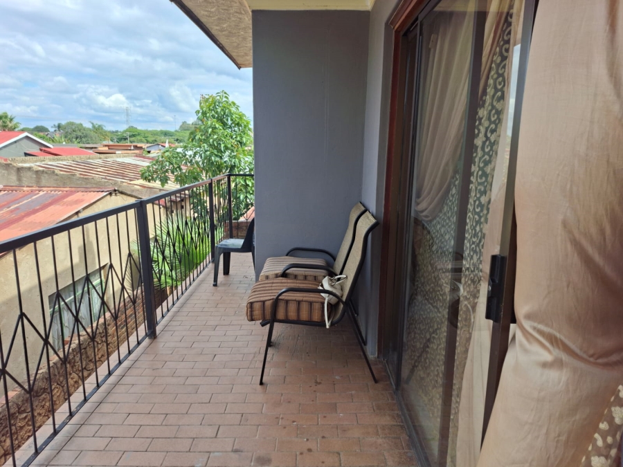 5 Bedroom Property for Sale in Eersterust Gauteng