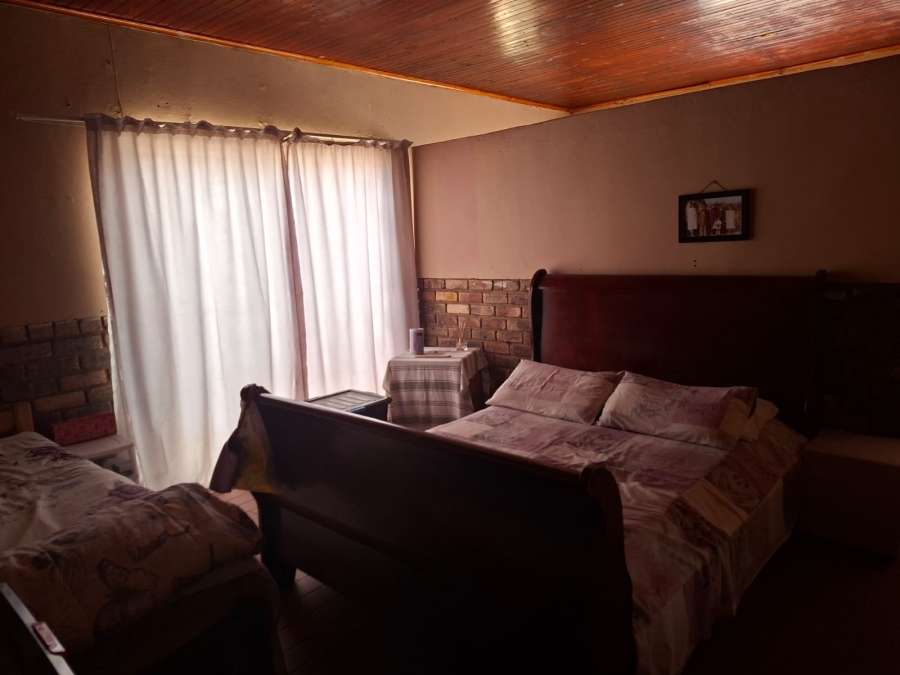 5 Bedroom Property for Sale in Eersterust Gauteng