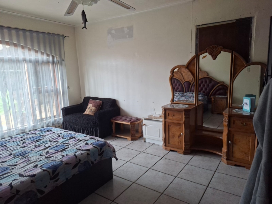 5 Bedroom Property for Sale in Eersterust Gauteng