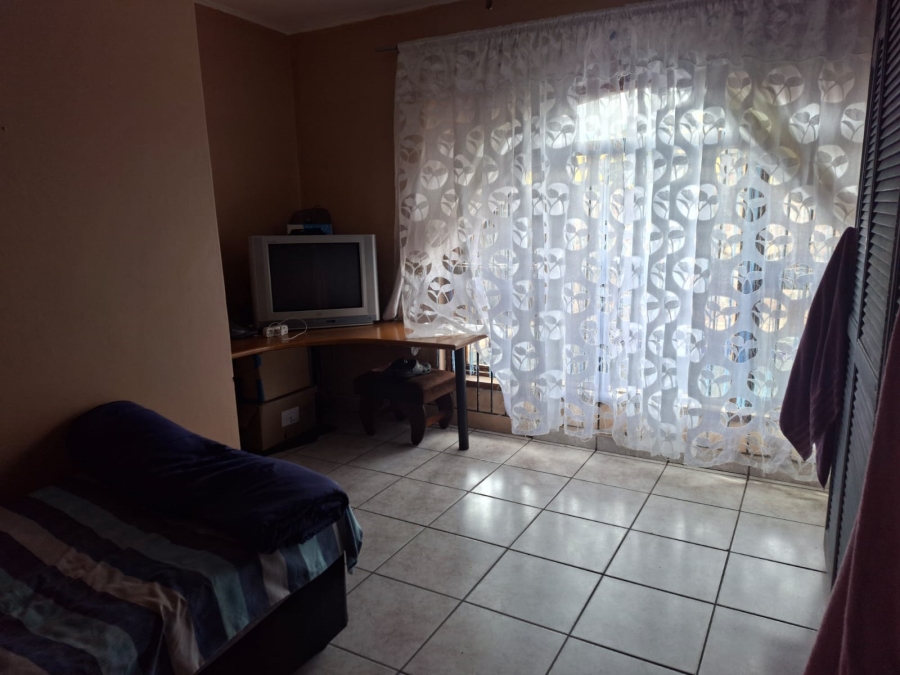 5 Bedroom Property for Sale in Eersterust Gauteng
