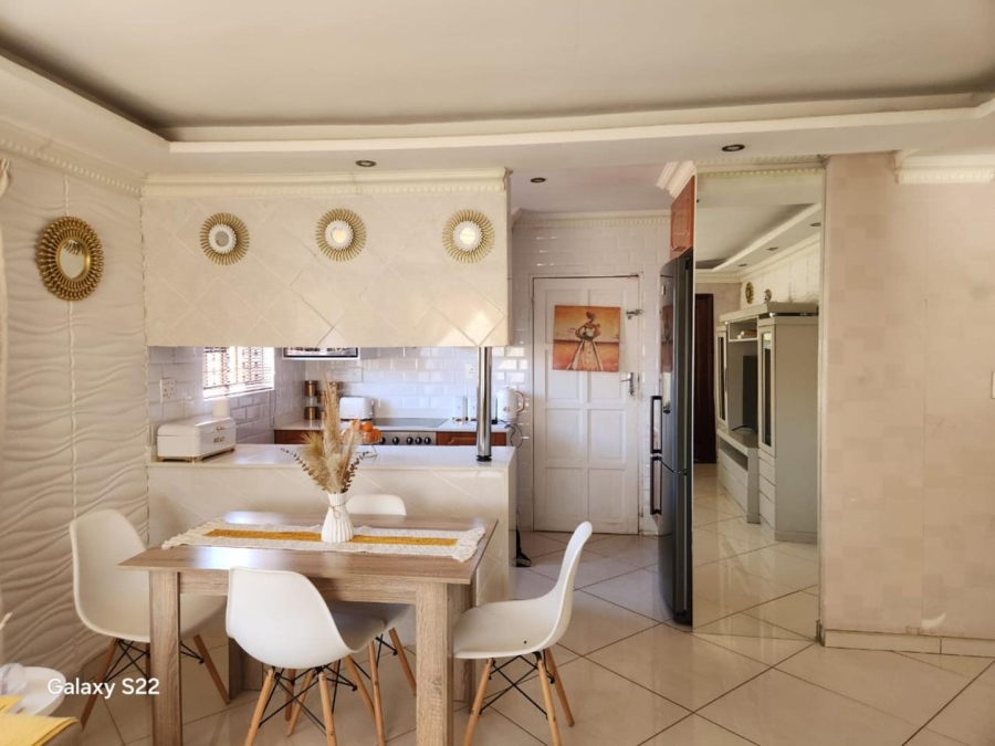 3 Bedroom Property for Sale in Crystal Park Gauteng