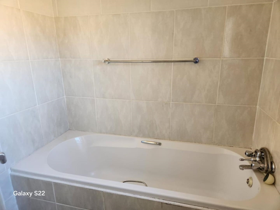 3 Bedroom Property for Sale in Crystal Park Gauteng