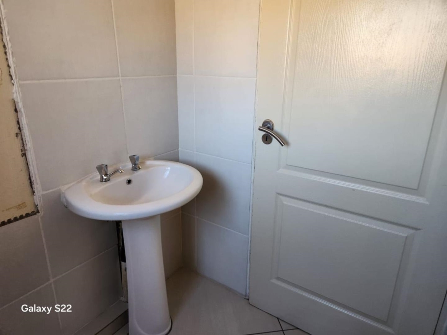 3 Bedroom Property for Sale in Crystal Park Gauteng