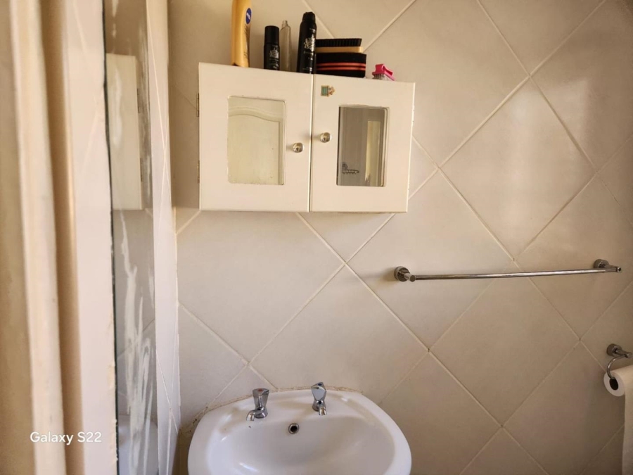 3 Bedroom Property for Sale in Crystal Park Gauteng