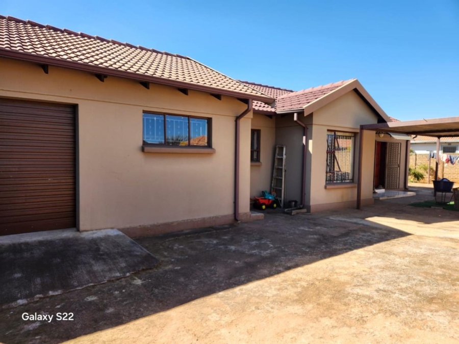 3 Bedroom Property for Sale in Crystal Park Gauteng