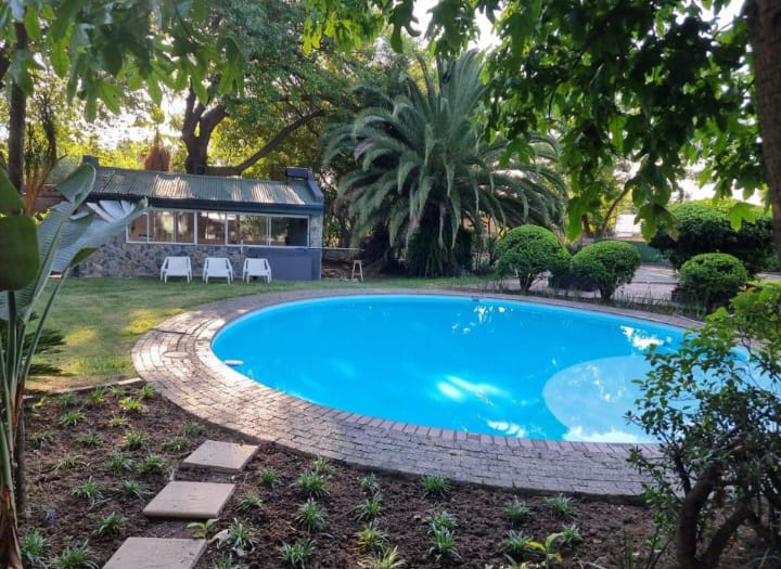 To Let 4 Bedroom Property for Rent in Bryanston Gauteng