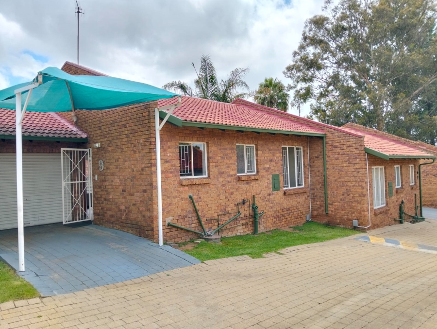 2 Bedroom Property for Sale in Birchleigh Gauteng
