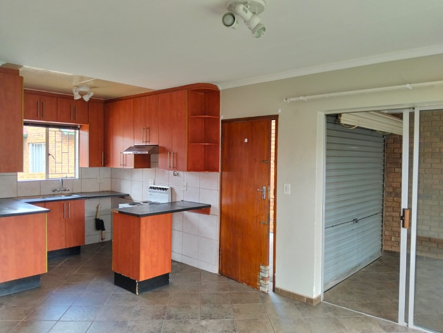 2 Bedroom Property for Sale in Birchleigh Gauteng