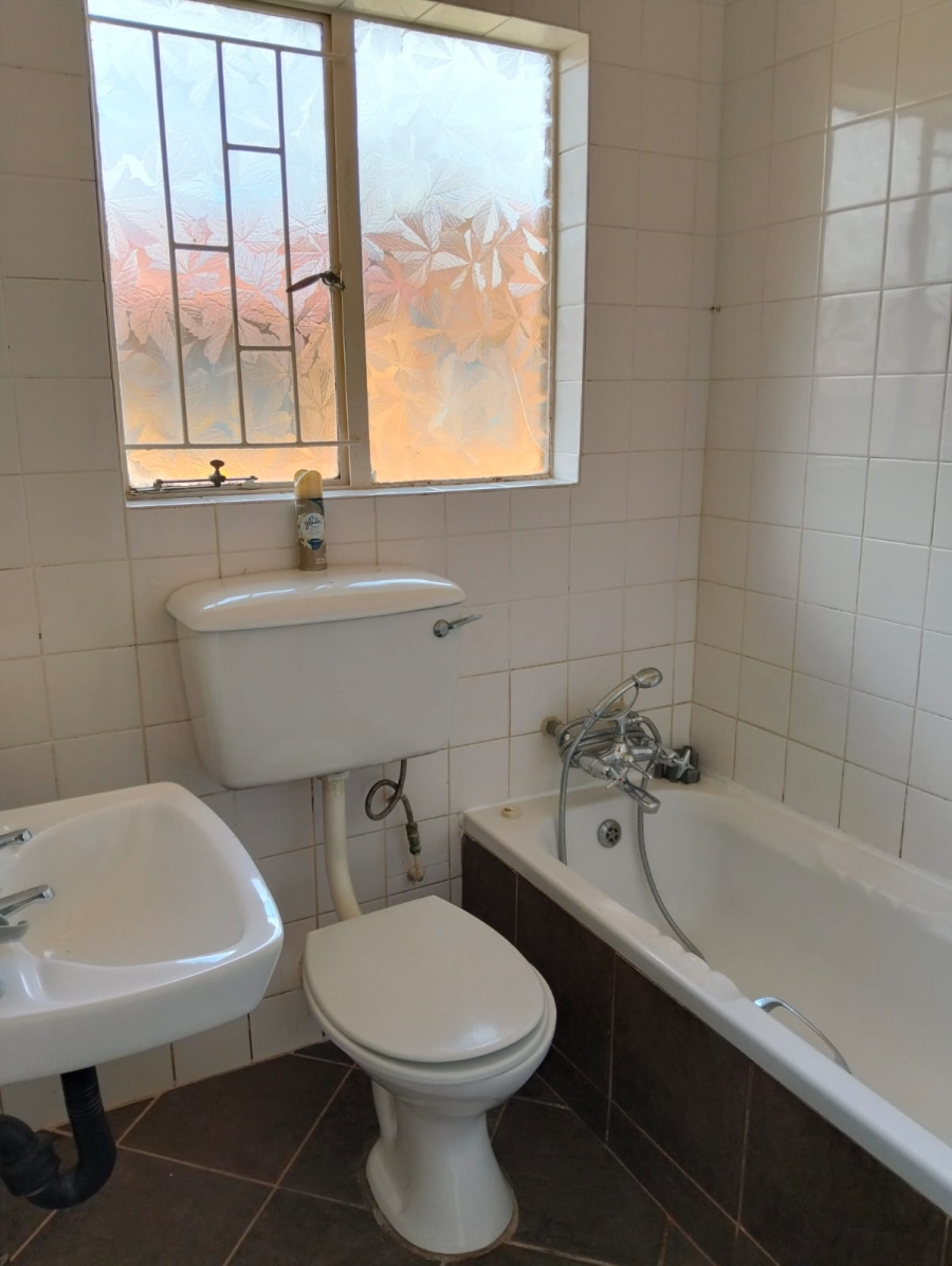 2 Bedroom Property for Sale in Birchleigh Gauteng