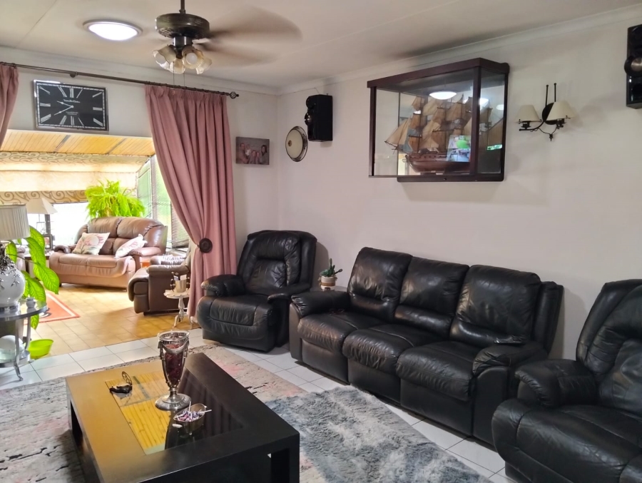 4 Bedroom Property for Sale in Esther Park Gauteng