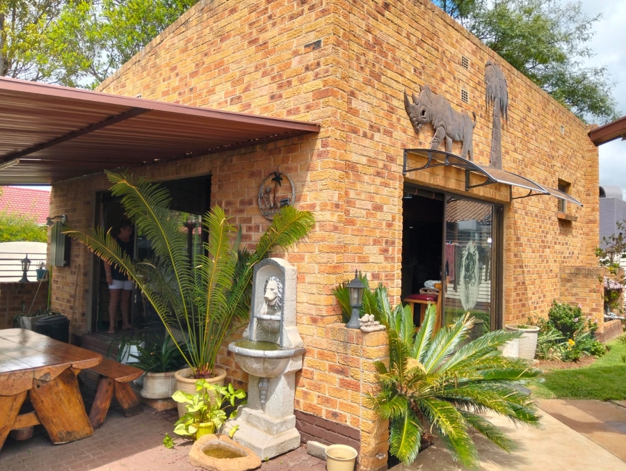 4 Bedroom Property for Sale in Esther Park Gauteng