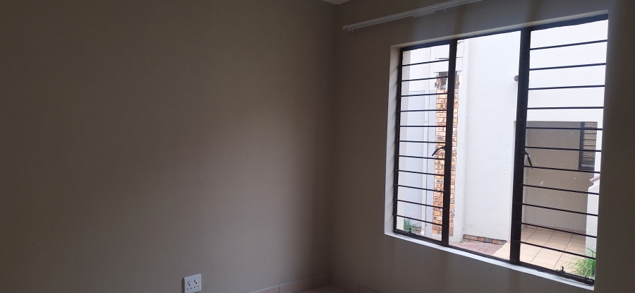 1 Bedroom Property for Sale in Esther Park Gauteng