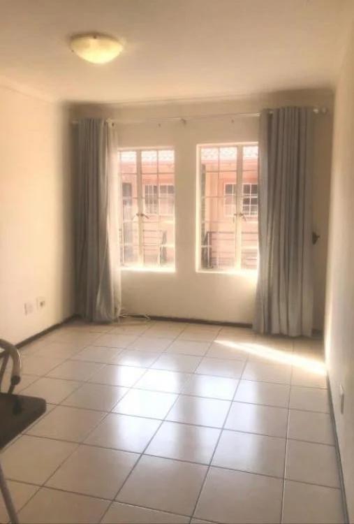 2 Bedroom Property for Sale in Bezuidenhout Valley Gauteng