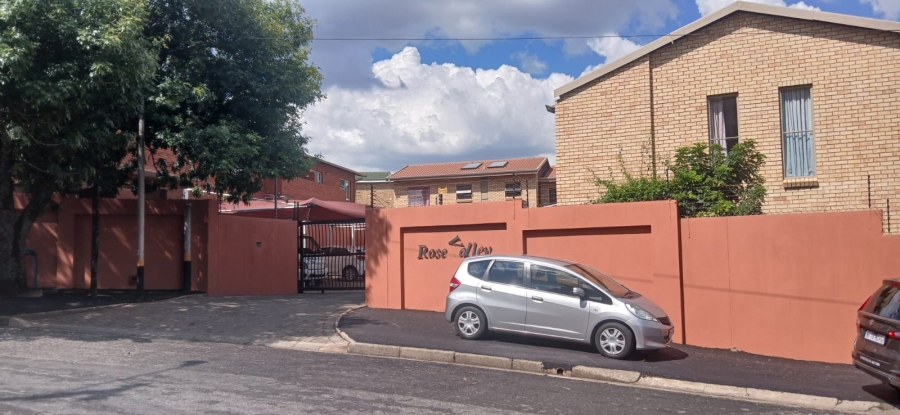 1 Bedroom Property for Sale in Primrose Hill Gauteng