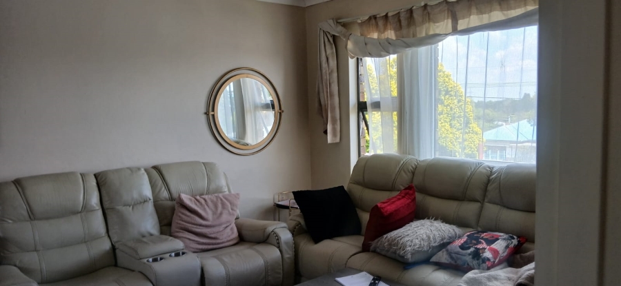 1 Bedroom Property for Sale in Primrose Hill Gauteng