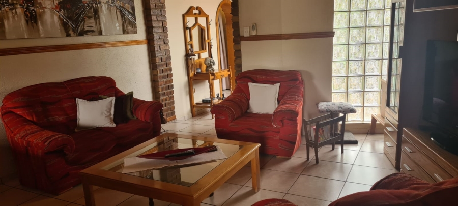 3 Bedroom Property for Sale in Dunnottar Gauteng