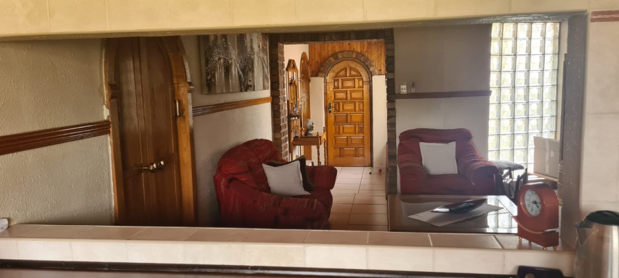3 Bedroom Property for Sale in Dunnottar Gauteng