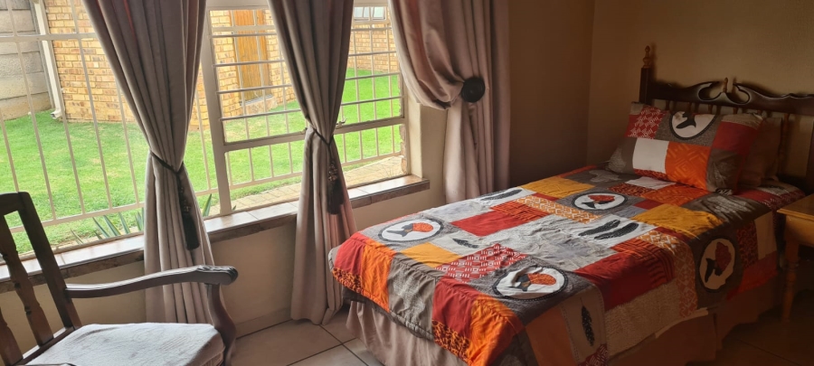 3 Bedroom Property for Sale in Dunnottar Gauteng