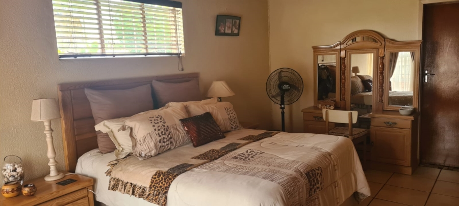 3 Bedroom Property for Sale in Dunnottar Gauteng