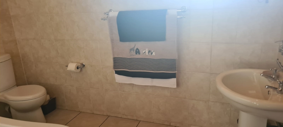 3 Bedroom Property for Sale in Dunnottar Gauteng