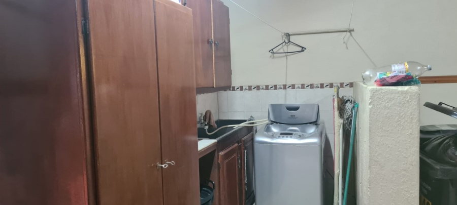 3 Bedroom Property for Sale in Dunnottar Gauteng