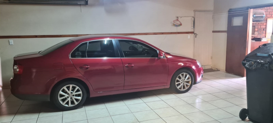 3 Bedroom Property for Sale in Dunnottar Gauteng