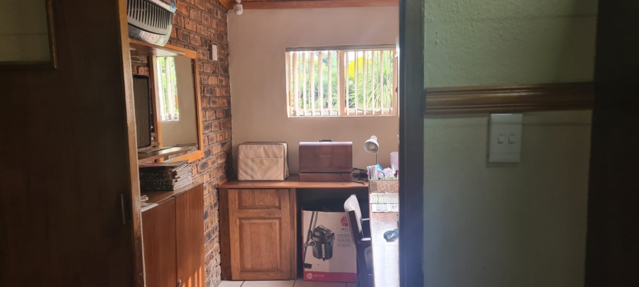 3 Bedroom Property for Sale in Dunnottar Gauteng
