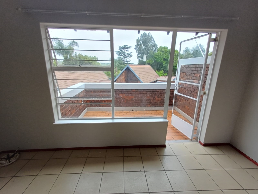 2 Bedroom Property for Sale in Glen Marais Gauteng