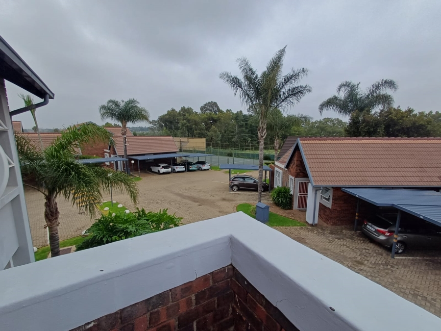 2 Bedroom Property for Sale in Glen Marais Gauteng