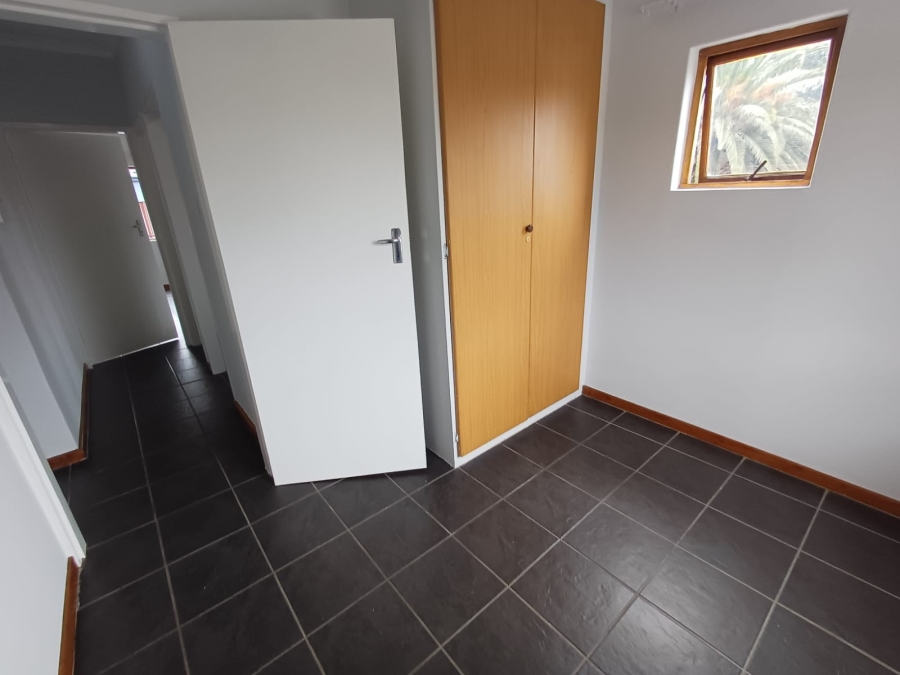 2 Bedroom Property for Sale in Glen Marais Gauteng