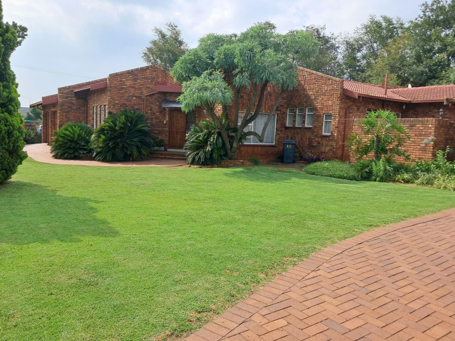 4 Bedroom Property for Sale in Dalpark Gauteng