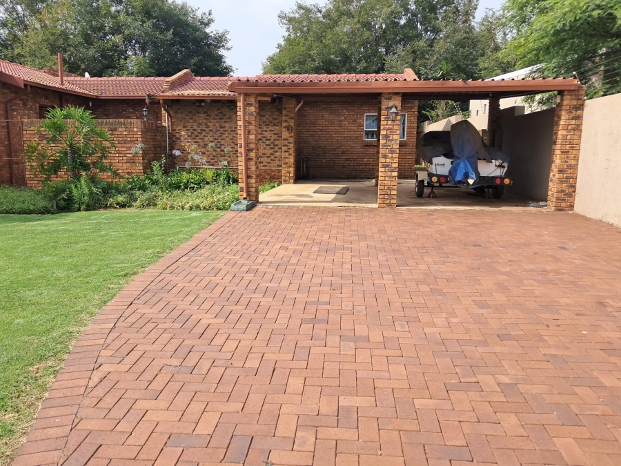 4 Bedroom Property for Sale in Dalpark Gauteng
