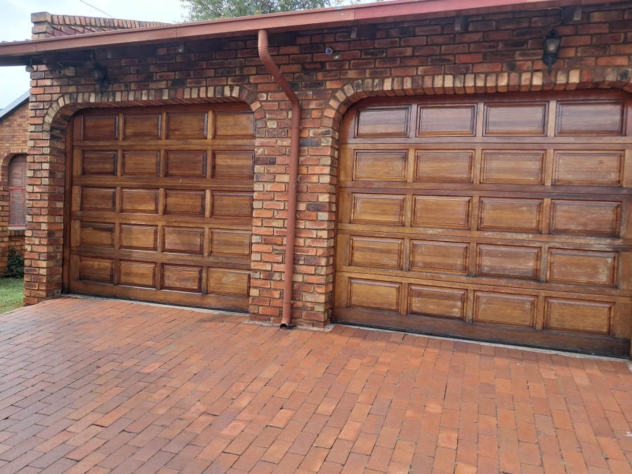 4 Bedroom Property for Sale in Dalpark Gauteng