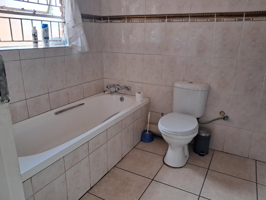 4 Bedroom Property for Sale in Dalpark Gauteng
