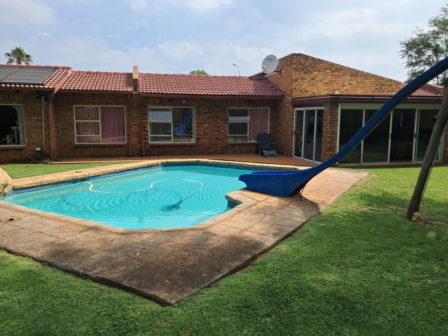 4 Bedroom Property for Sale in Dalpark Gauteng