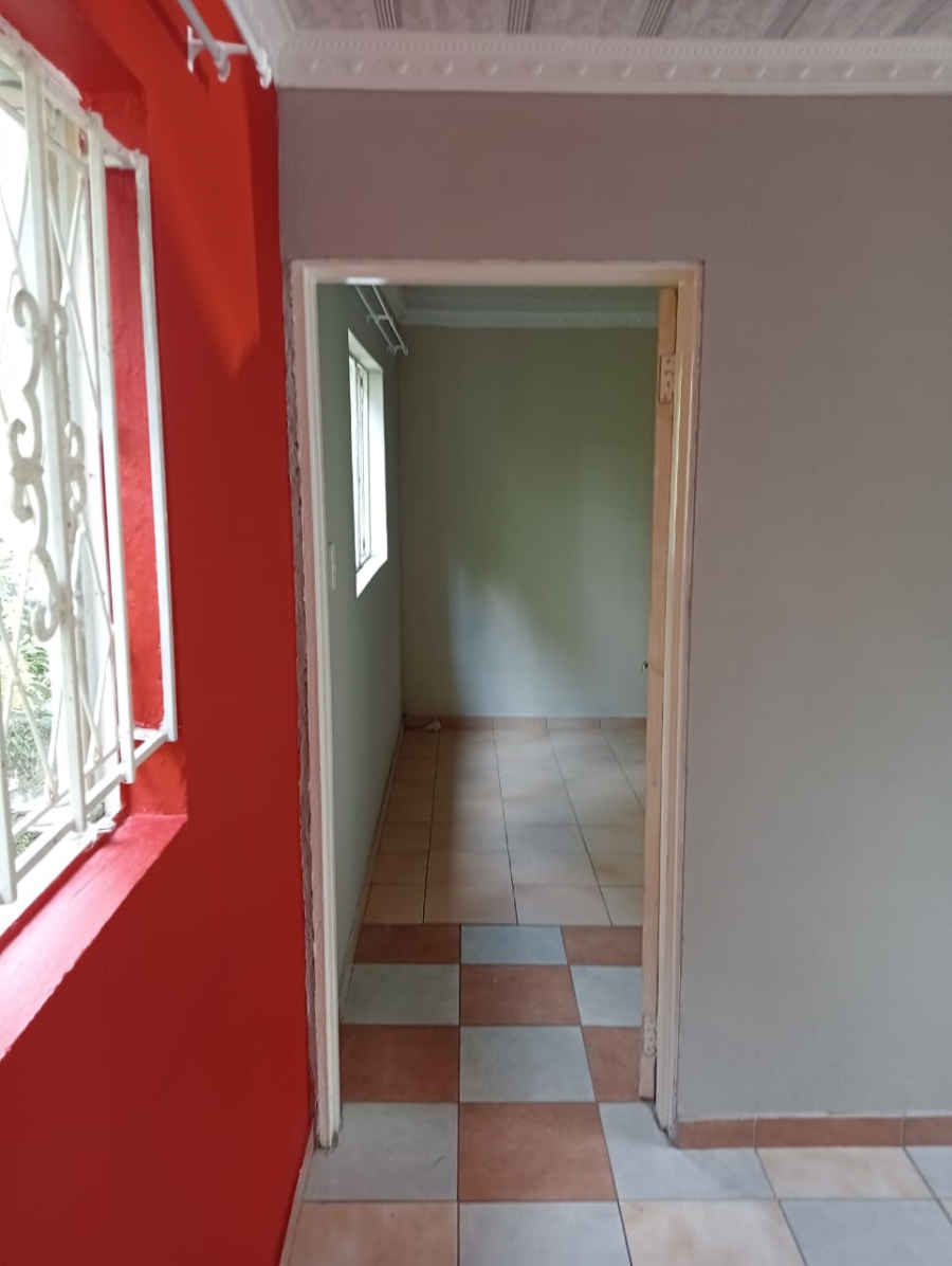 To Let 2 Bedroom Property for Rent in Croydon Gauteng