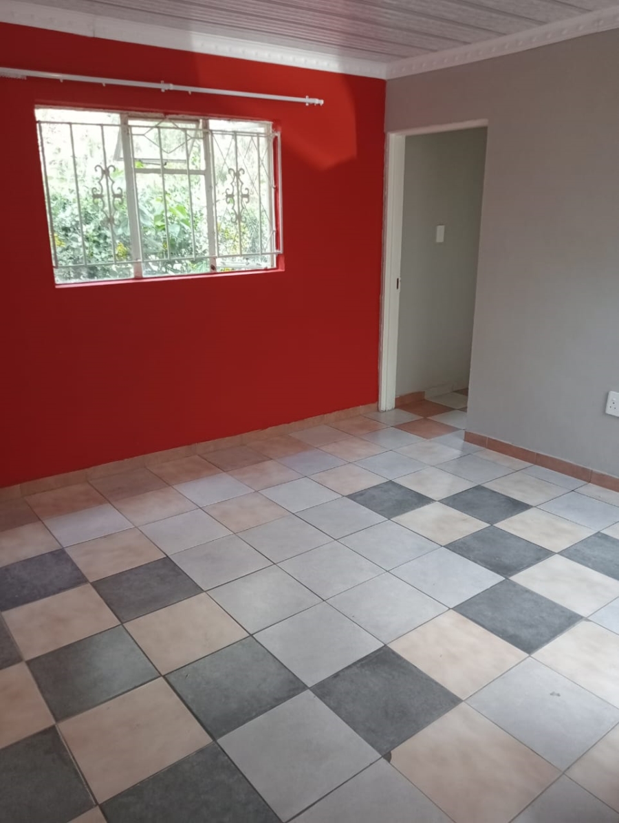 To Let 2 Bedroom Property for Rent in Croydon Gauteng