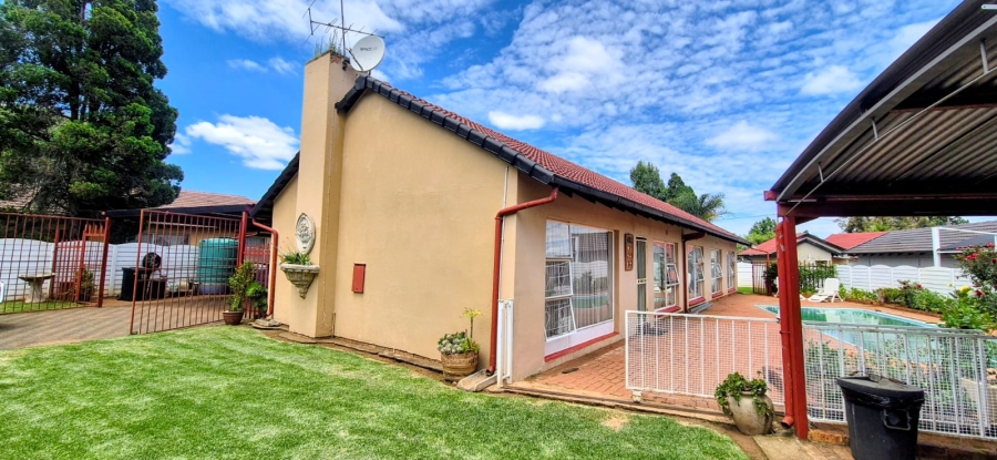 3 Bedroom Property for Sale in Dal Fouche Gauteng