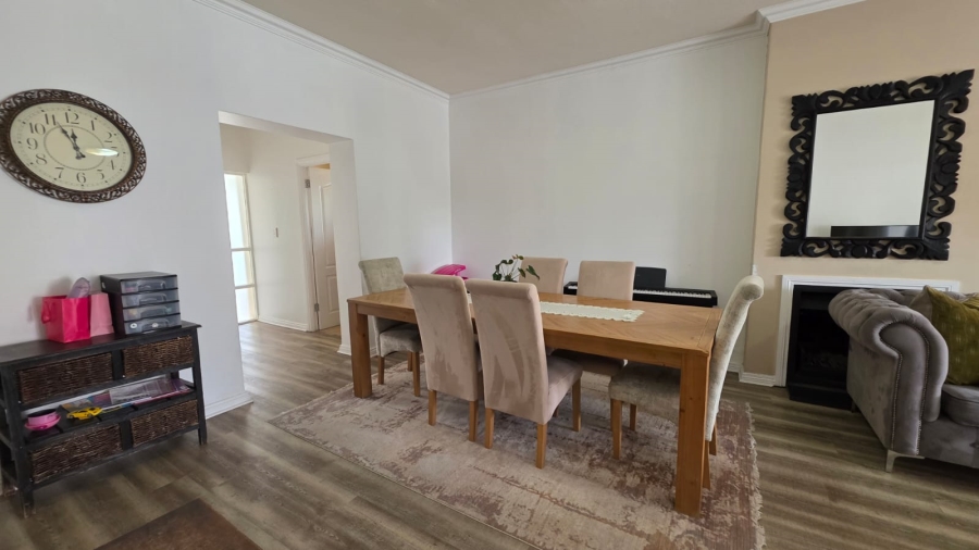 3 Bedroom Property for Sale in Greenstone Hill Gauteng