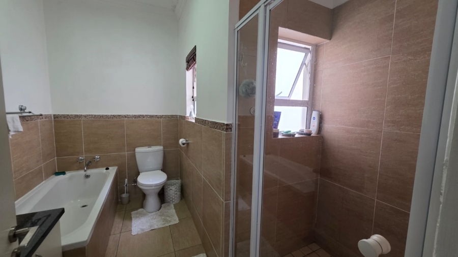 3 Bedroom Property for Sale in Greenstone Hill Gauteng