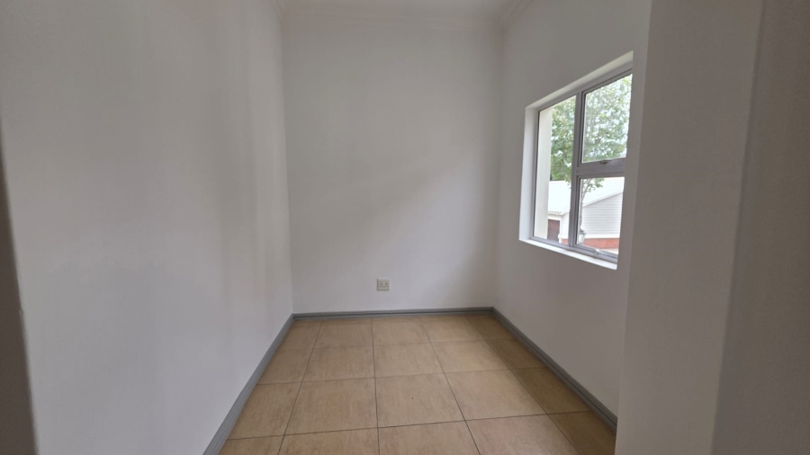 2 Bedroom Property for Sale in Greenstone Hill Gauteng