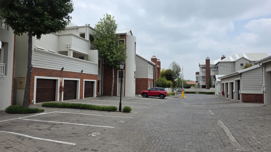 2 Bedroom Property for Sale in Greenstone Hill Gauteng