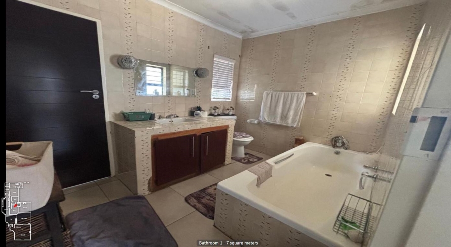 3 Bedroom Property for Sale in Glenvista Gauteng
