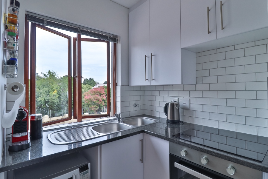 To Let 2 Bedroom Property for Rent in Bryanston Gauteng