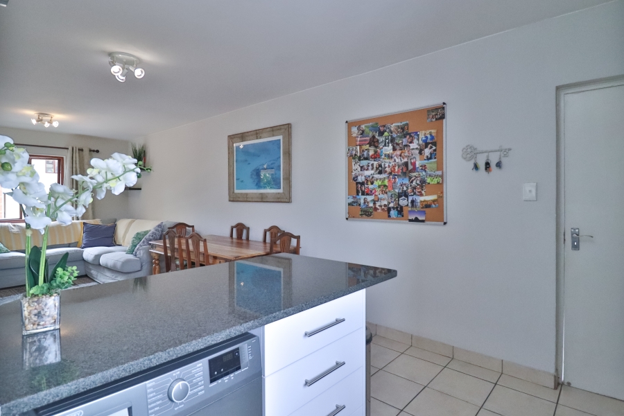 To Let 2 Bedroom Property for Rent in Bryanston Gauteng