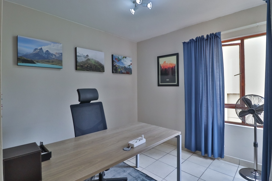 To Let 2 Bedroom Property for Rent in Bryanston Gauteng