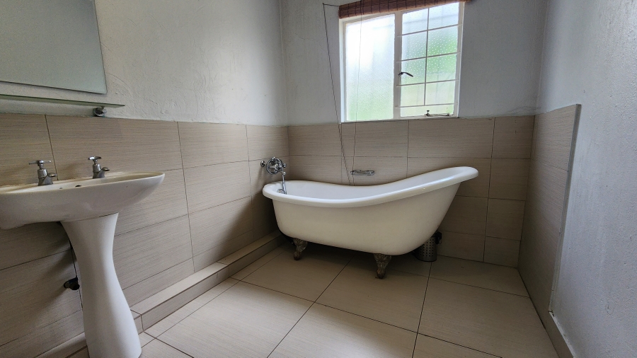 6 Bedroom Property for Sale in Farmall A H Gauteng