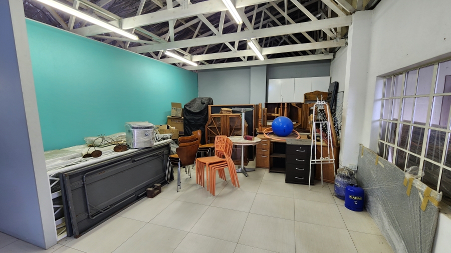 6 Bedroom Property for Sale in Farmall A H Gauteng