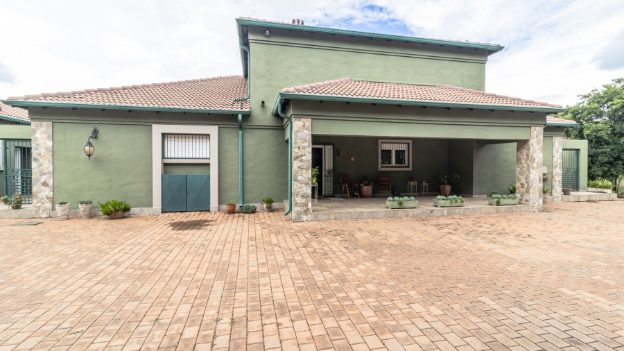 4 Bedroom Property for Sale in Blue Saddle Ranches Gauteng